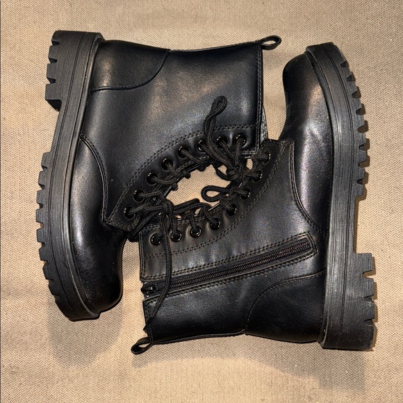 SHEIN Black Combat Boots - Picture 3 of 6